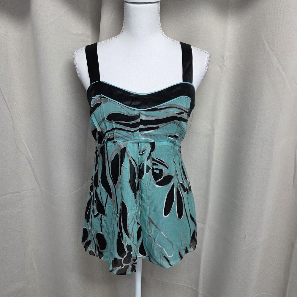 Stylish Women's Top with Black Accents